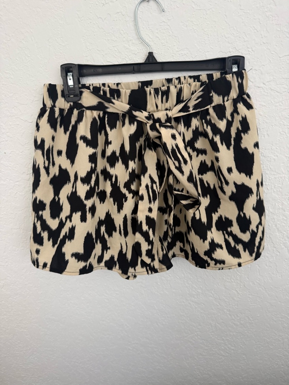 & Other Stories Black and Cream Animal-Print High-Waist Tie Shorts
